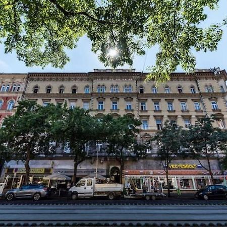 Very Stylish And Central Ac Apartment Budapest Esterno foto