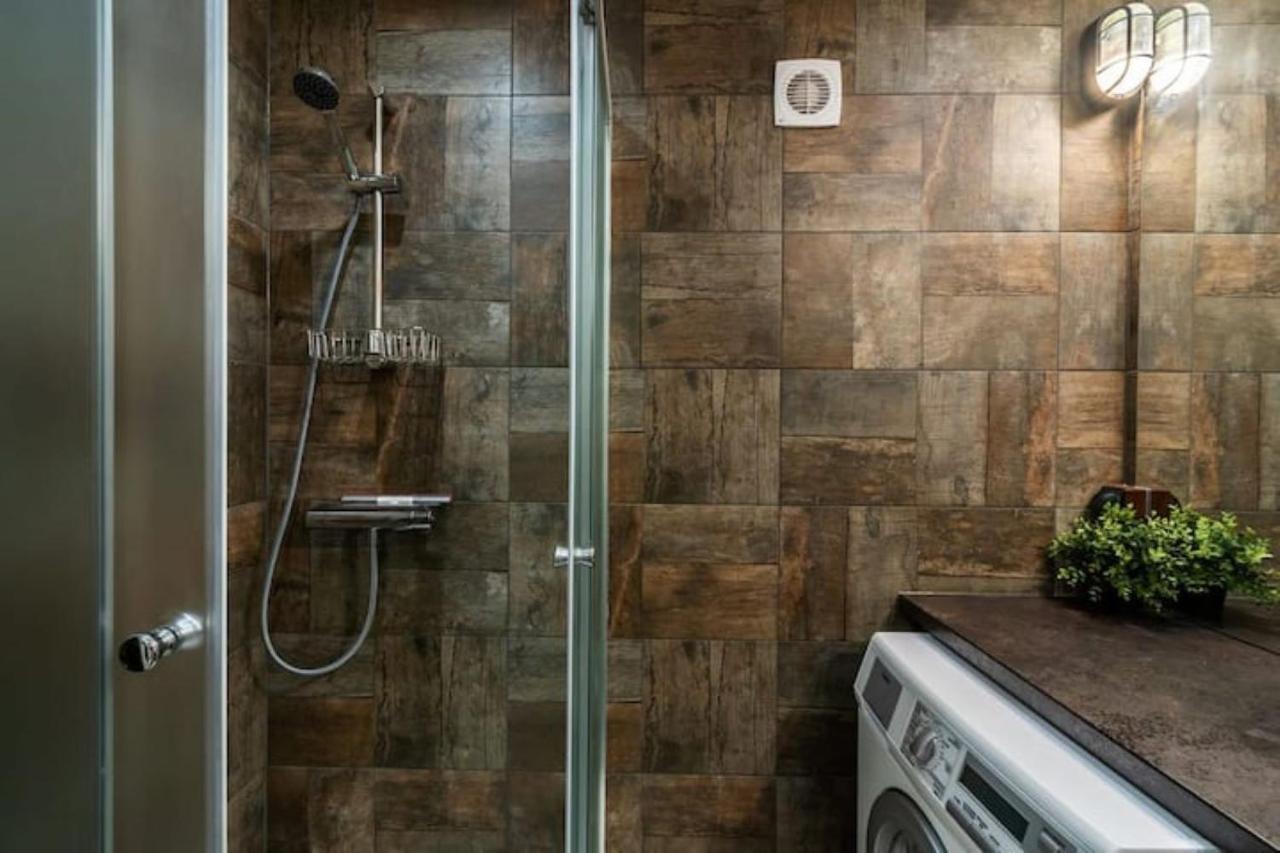 Very Stylish And Central Ac Apartment Budapest Esterno foto